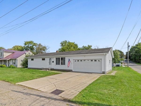 1902 Root Avenue NE, Canton, OH 44705