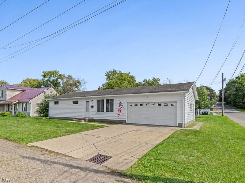 1902 Root Avenue NE, Canton, OH 44705 Photo 1