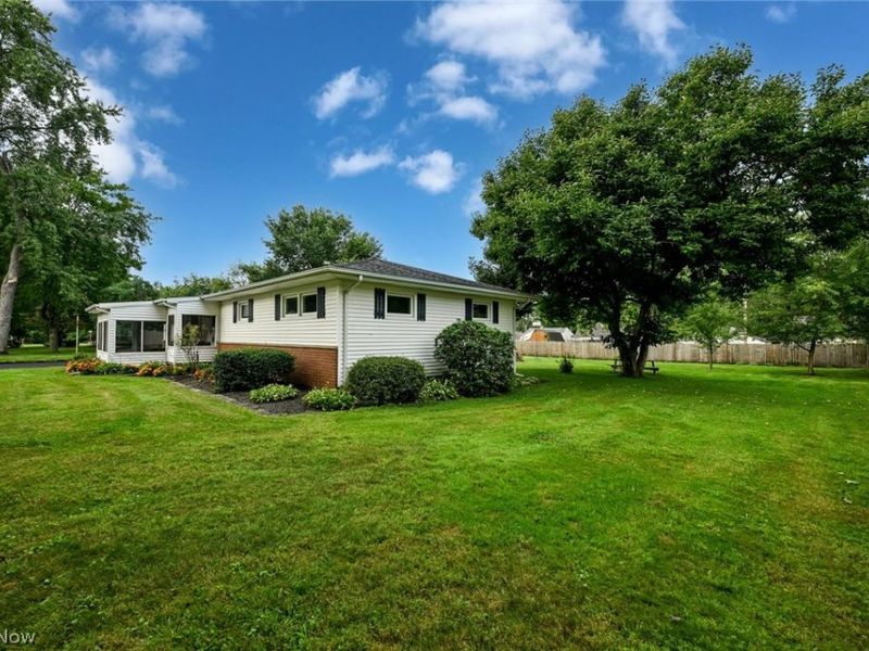1325 Delverne Avenue SW, Canton, OH 44710 Photo 2