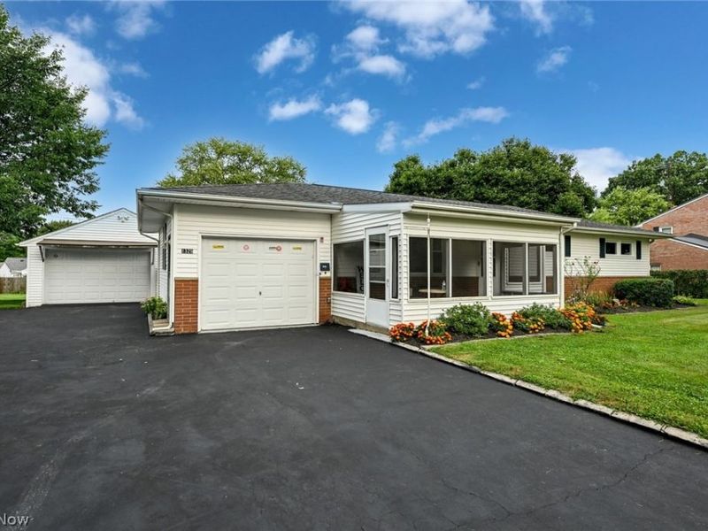 1325 Delverne Avenue SW, Canton, OH 44710 Photo 5