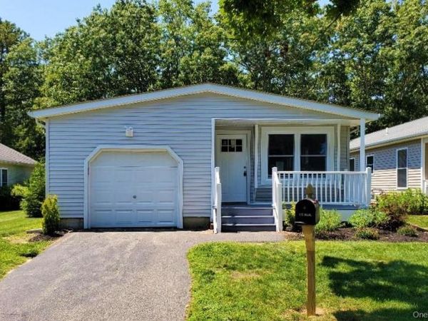 201 Village Circle W, Manorville, NY 11949