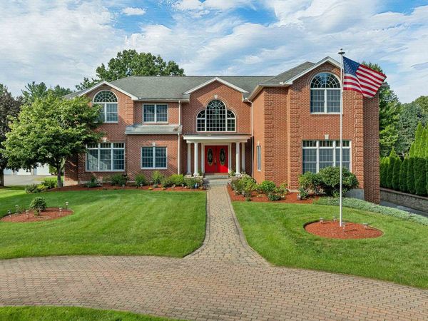 5 Crestwood Lane, Nashua, NH 03062