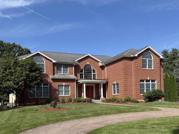 5 Crestwood Lane, Nashua, NH 03062