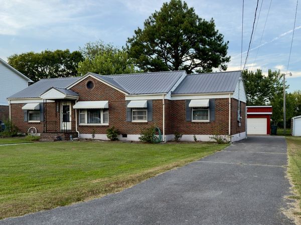 924 Nichols St , Pulaski, TN 38478
