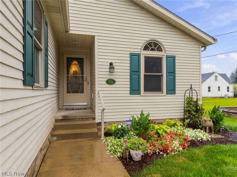 922 Benskin Avenue SW, Canton, OH 44710 Photo 2