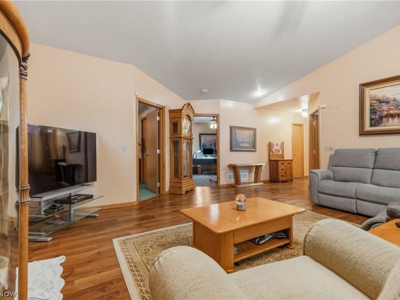 922 Benskin Avenue SW, Canton, OH 44710 Photo 6