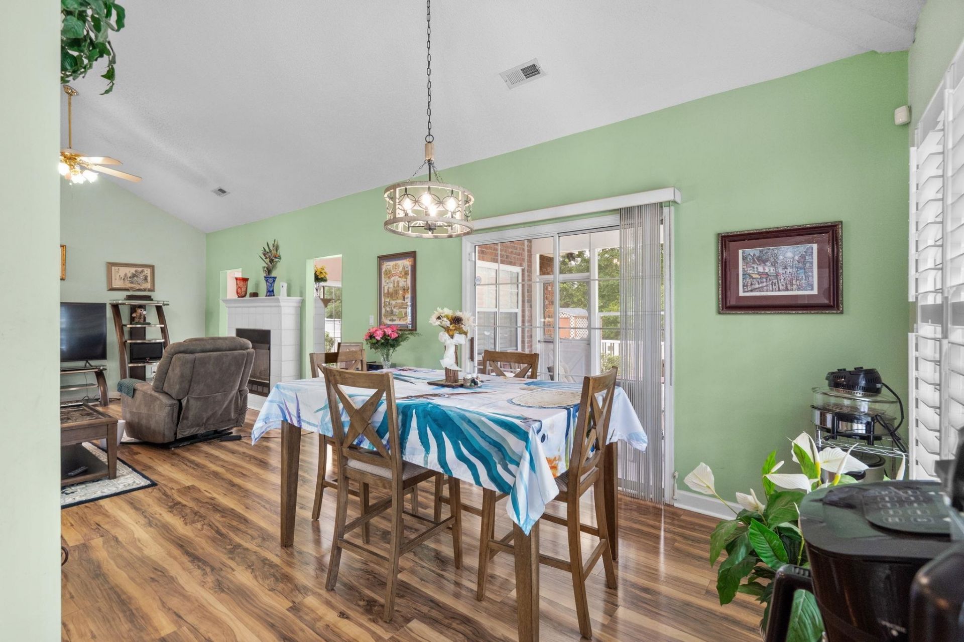 482 Shellbank Dr. Photo 9