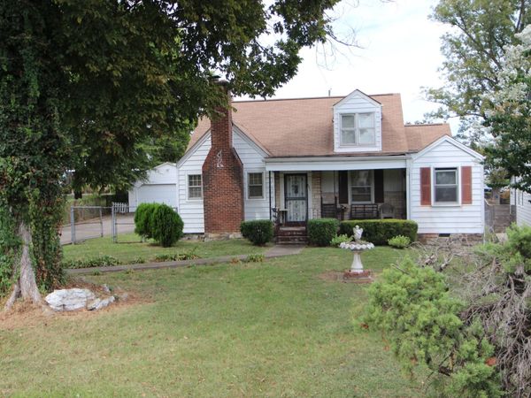 831 Dewees Ave , Nashville, TN 37204