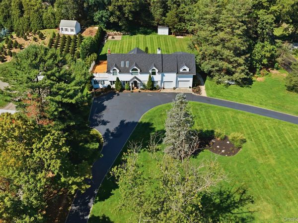 36 Arbutus Road, Greenlawn, NY 11740