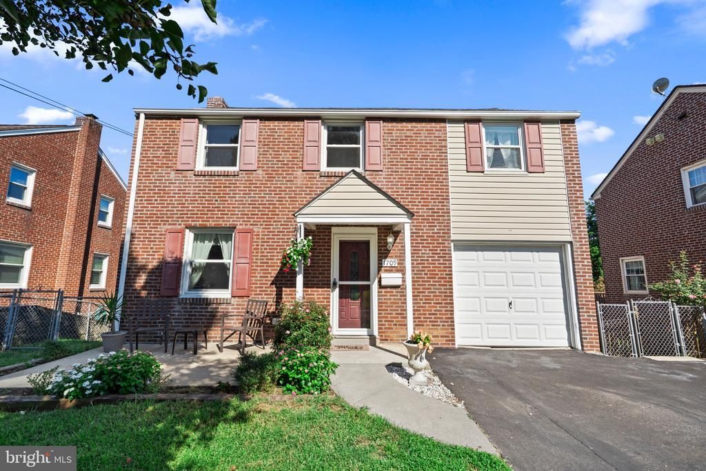 1709 ROBINSON AVENUE, HAVERTOWN, PA 19083