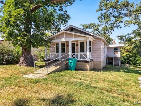21 Williams Drive , Oak Grove, MO 63080