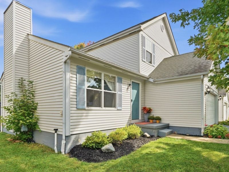 7168 Oliver Winchester Drive, Canal Winchester, OH 43110 Photo 2