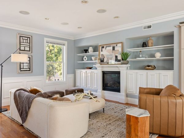 413 E 7th St, Unit 2, Boston, MA 02127