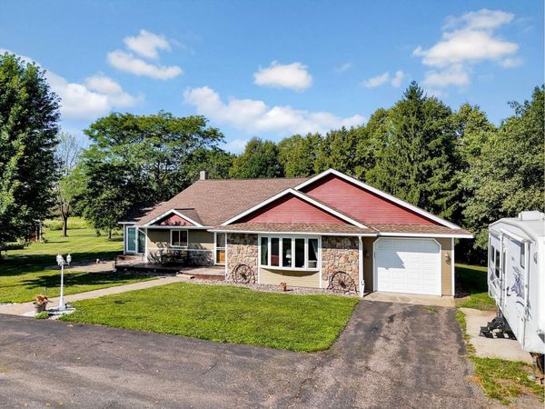 11187 Lindo Trail, Lindstrom, MN 55045