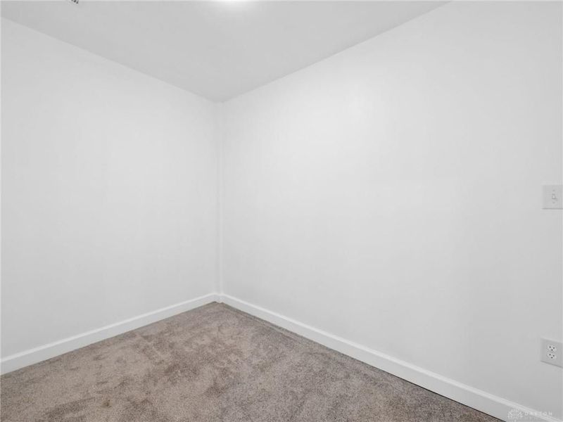 629 Little Meadow Drive, Dayton, OH 45404 Photo 27