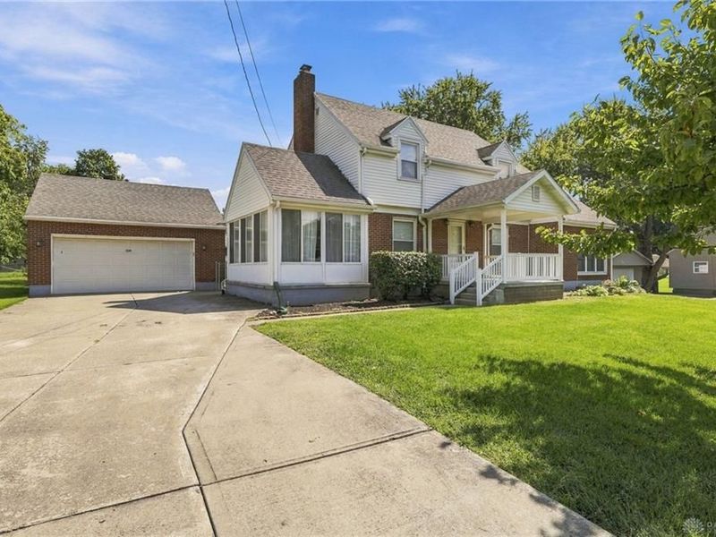 250 S Xenia Drive, Enon Vlg, OH 45323 Photo 4