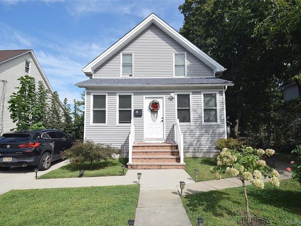 17 Maple Avenue, Port Jefferson Station, NY 11776