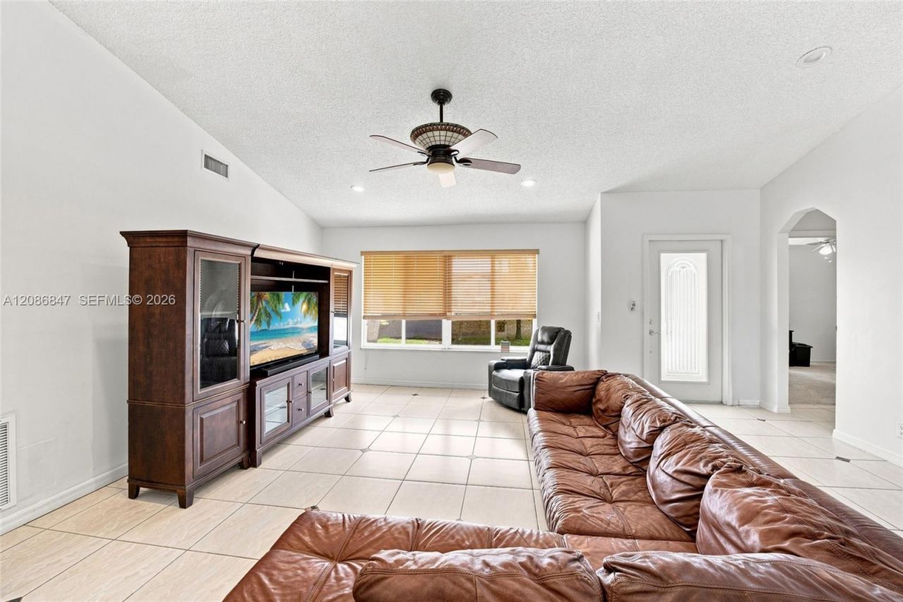 511 NW 104th Ave, Plantation, FL 33324 Photo