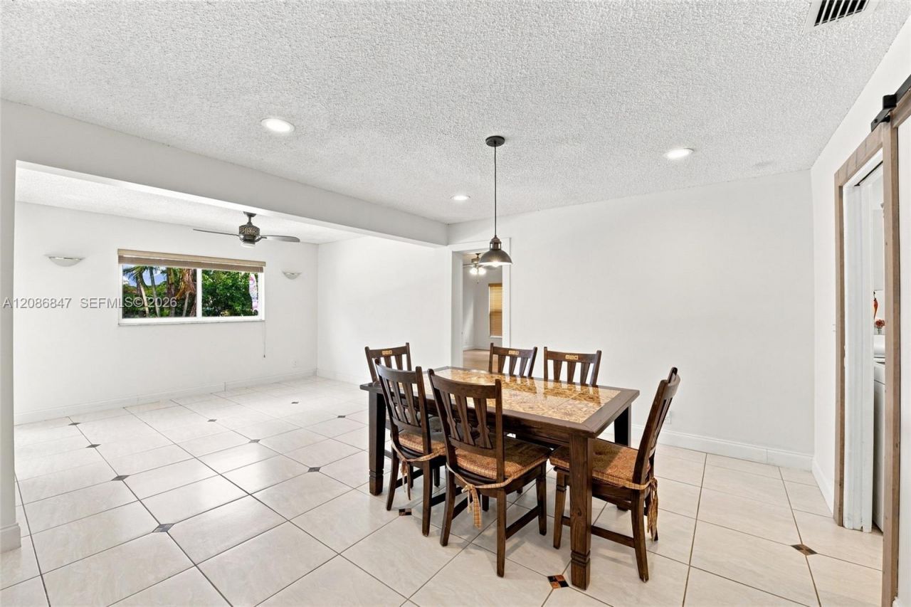 511 NW 104th Ave, Plantation, FL 33324 Photo