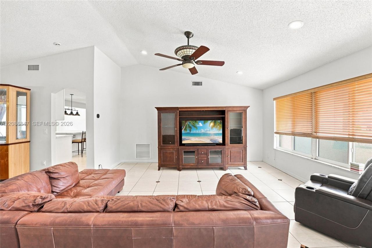 511 NW 104th Ave, Plantation, FL 33324 Photo