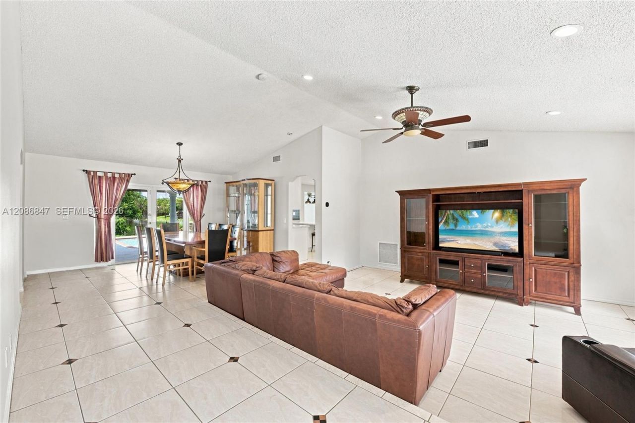 511 NW 104th Ave, Plantation, FL 33324 Photo