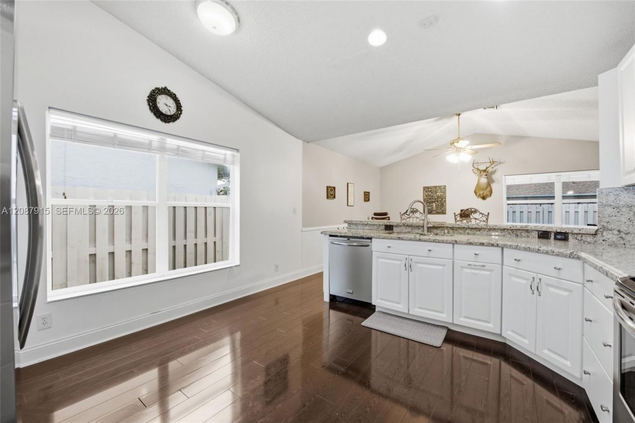 5346 NW 99th Way, Coral Springs, FL 33076 Photo