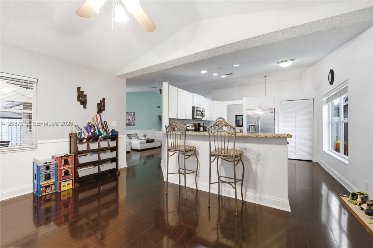 5346 NW 99th Way, Coral Springs, FL 33076 Photo