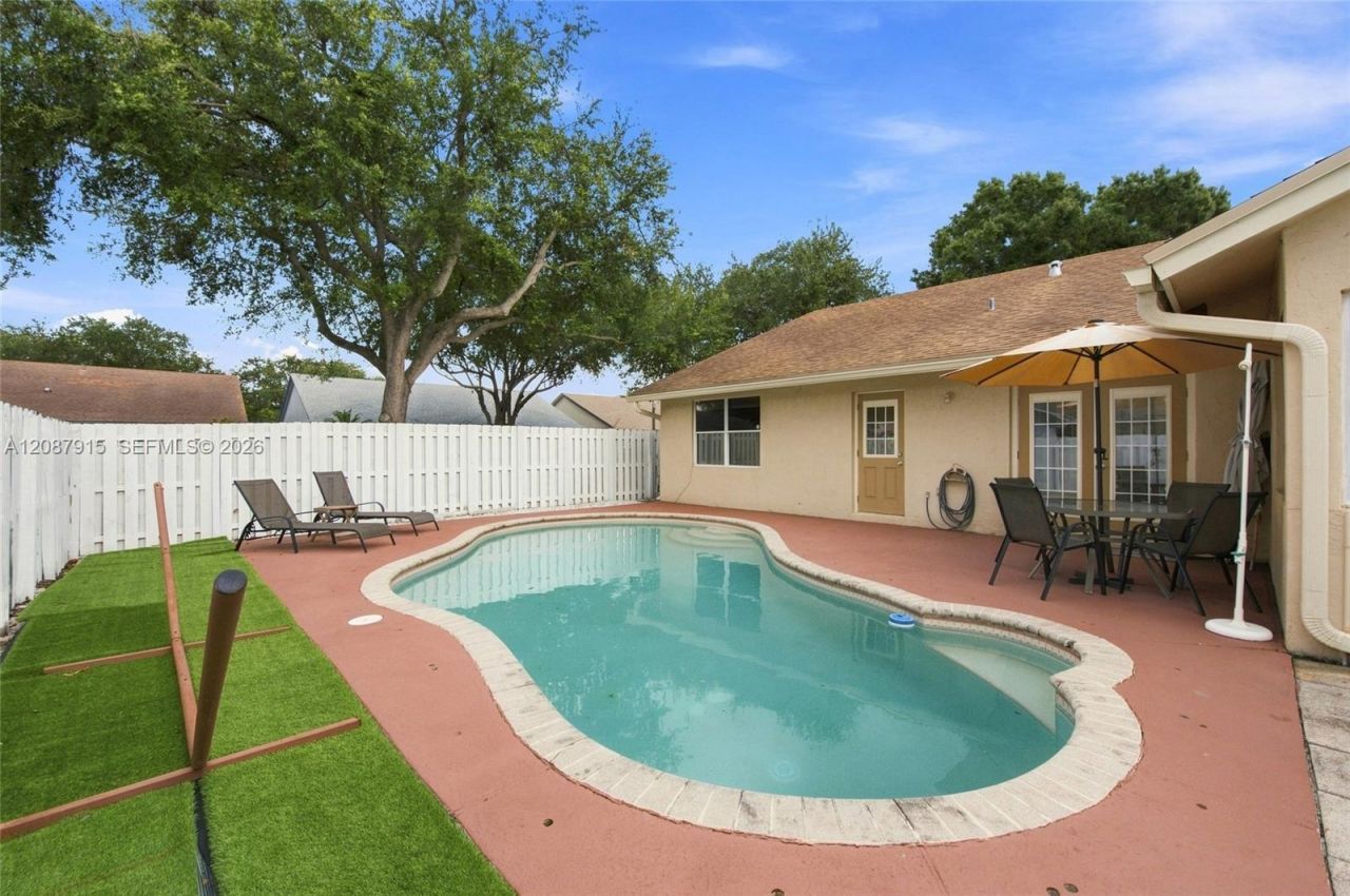 5346 NW 99th Way, Coral Springs, FL 33076 Photo