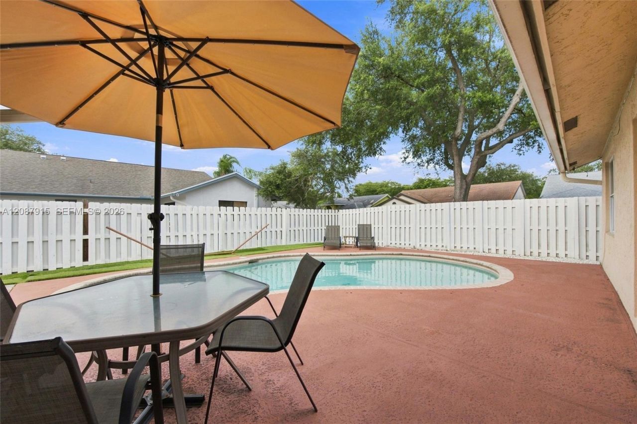 5346 NW 99th Way, Coral Springs, FL 33076 Photo