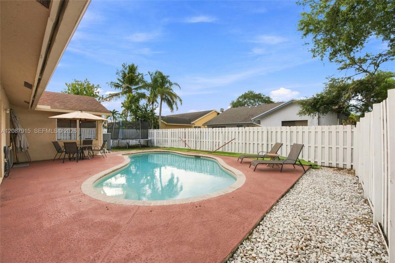 5346 NW 99th Way, Coral Springs, FL 33076 Photo