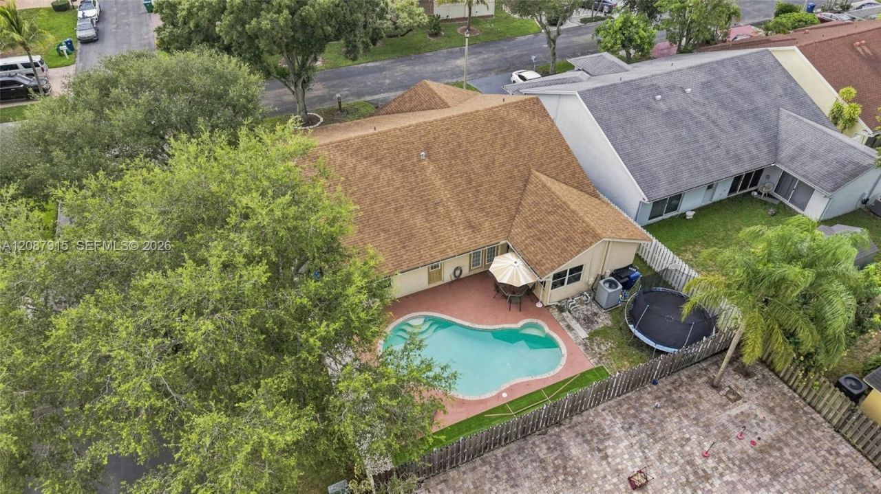 5346 NW 99th Way, Coral Springs, FL 33076 Photo