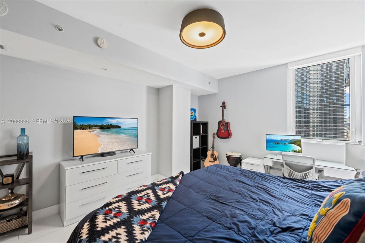 253 NE 2nd St, Unit 2501, Miami, FL 33132 Photo