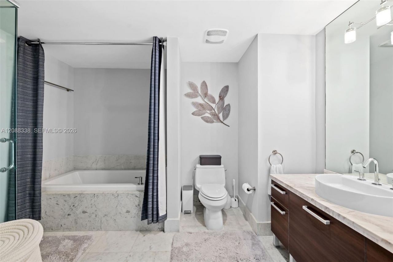 253 NE 2nd St, Unit 2501, Miami, FL 33132 Photo