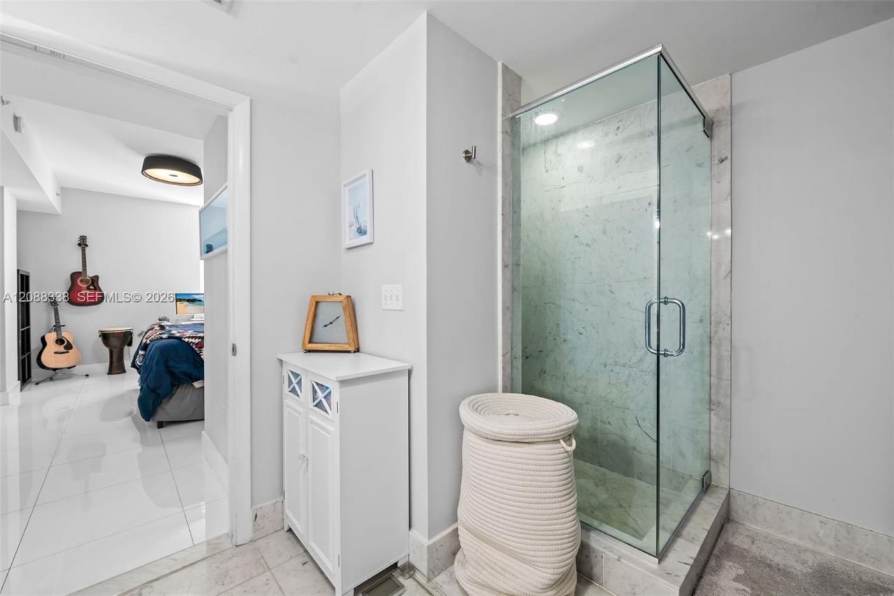 253 NE 2nd St, Unit 2501, Miami, FL 33132 Photo