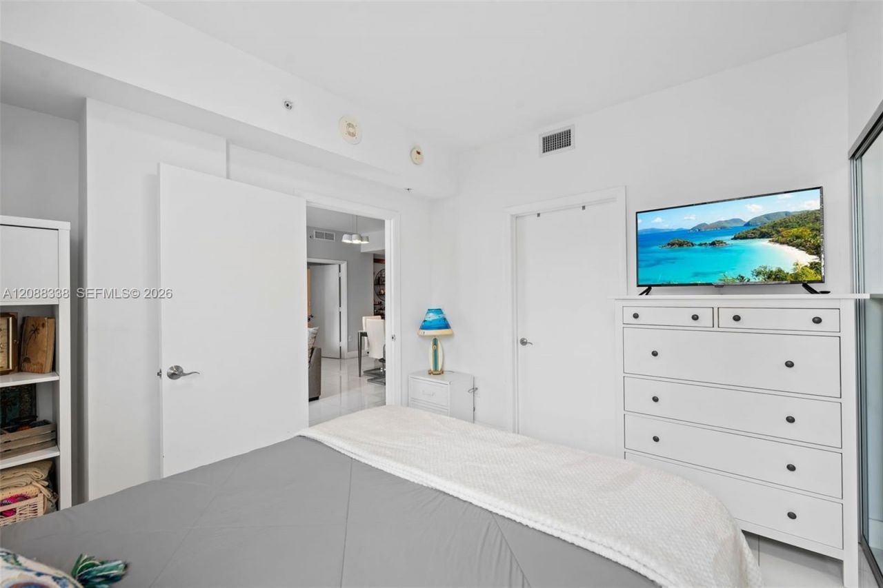 253 NE 2nd St, Unit 2501, Miami, FL 33132 Photo