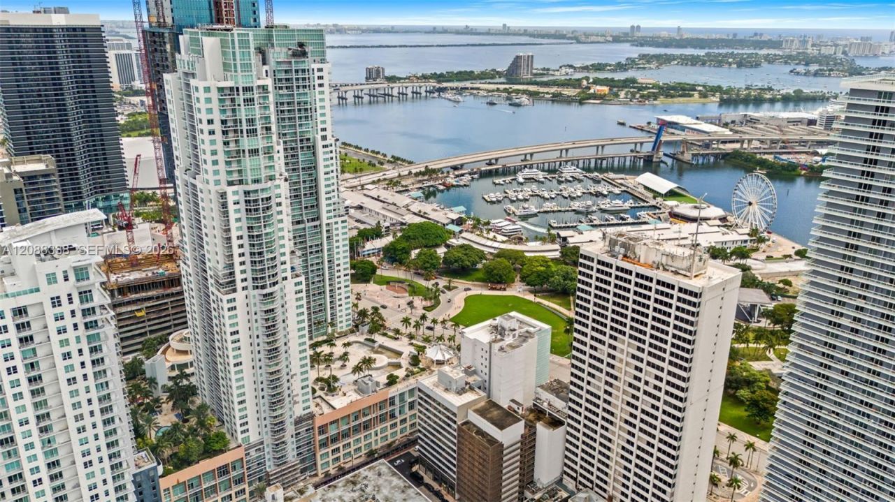 253 NE 2nd St, Unit 2501, Miami, FL 33132 Photo