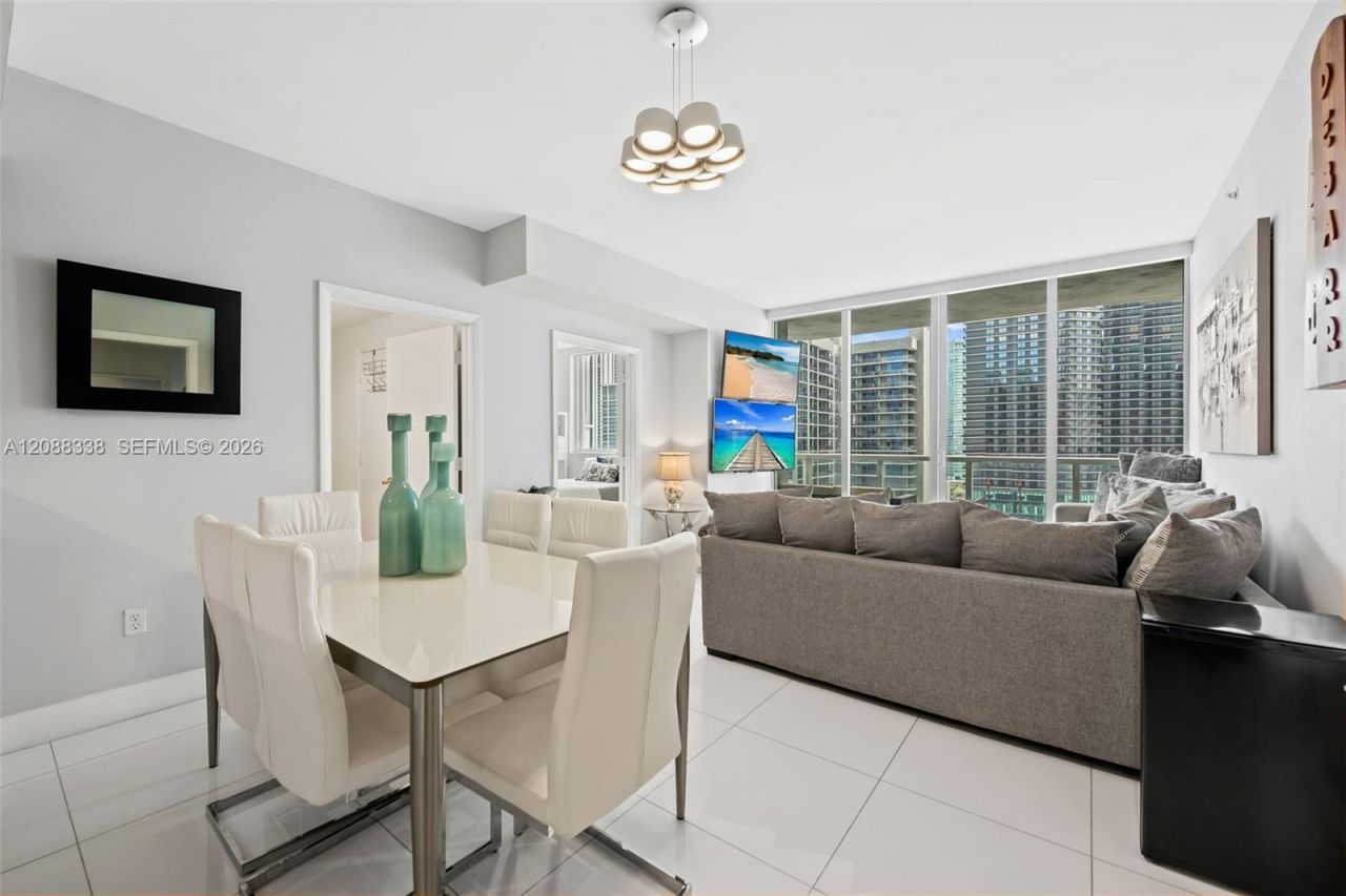 253 NE 2nd St, Unit 2501, Miami, FL 33132 Photo