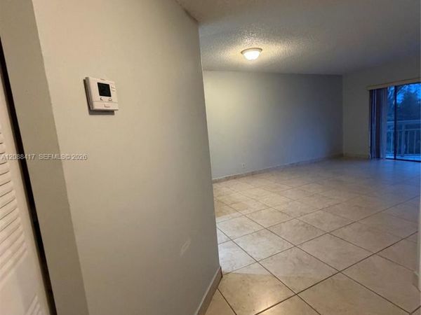 8290 Lake Dr , Unit 540, Doral, FL 33166