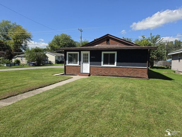 3451 Parkwood Avenue, Monroe, MI 48162