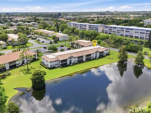 14900 Summerlin Woods DR, Unit 6, FORT MYERS, FL 33919