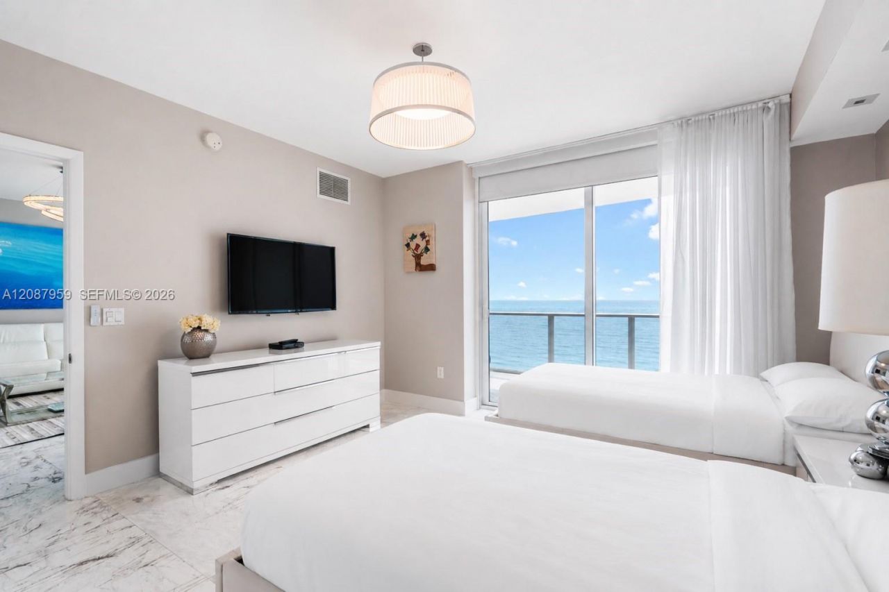 3951 S Ocean Dr, Unit 1002, Hollywood, FL 33019 Photo