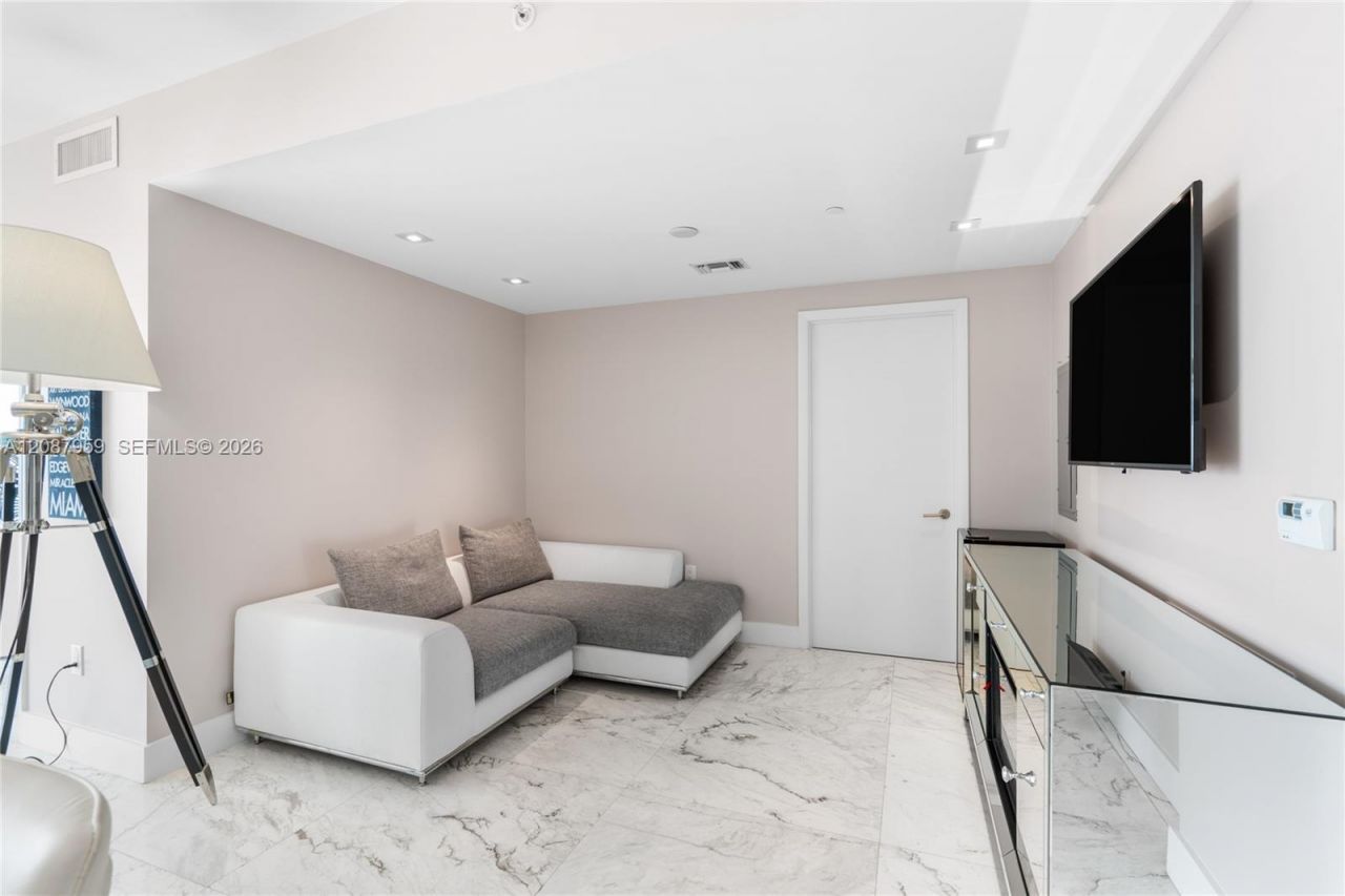 3951 S Ocean Dr, Unit 1002, Hollywood, FL 33019 Photo