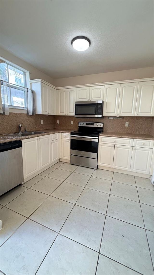 8177 W 36th Ave, Unit 7, Hialeah, FL 33018 Photo