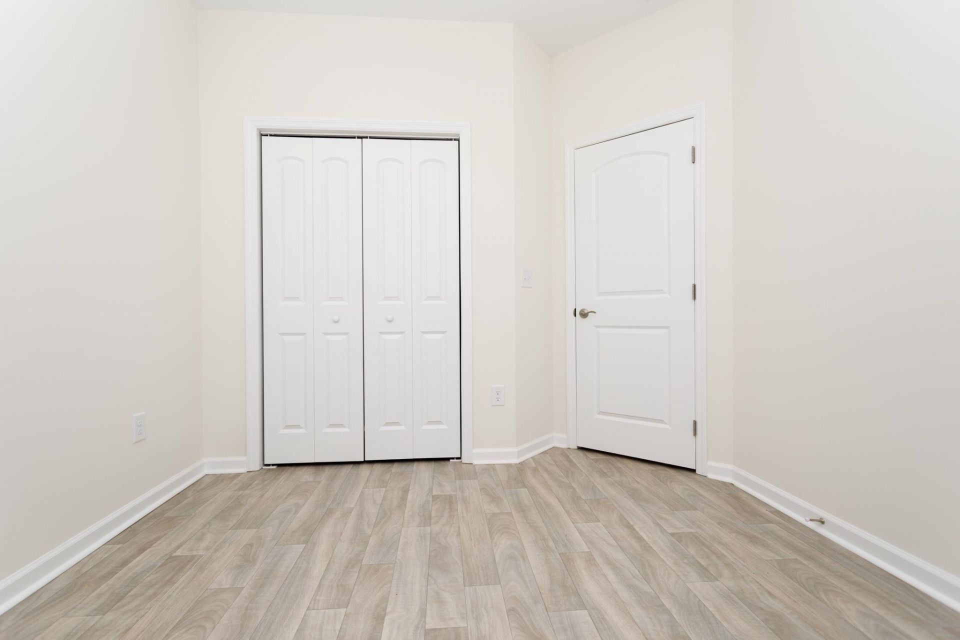 393 Shallow Cove Dr. Photo 13