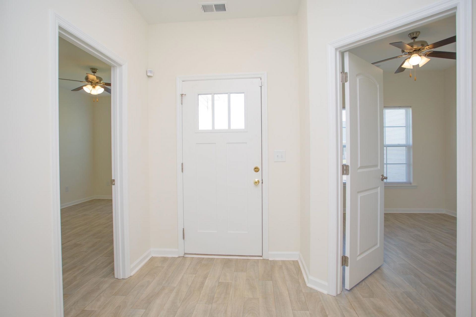 393 Shallow Cove Dr. Photo 9
