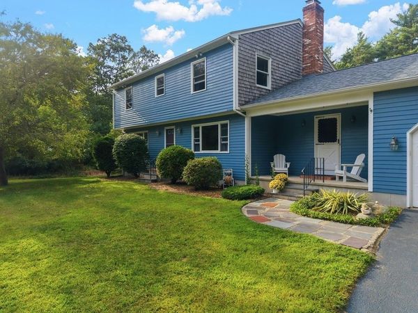 33 Woodland Rd, Rochester, MA 02770