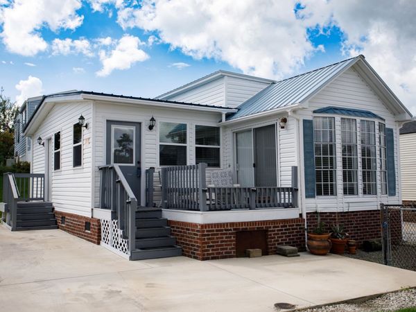 403 Low Tide Dr. , North Myrtle Beach, SC 29582