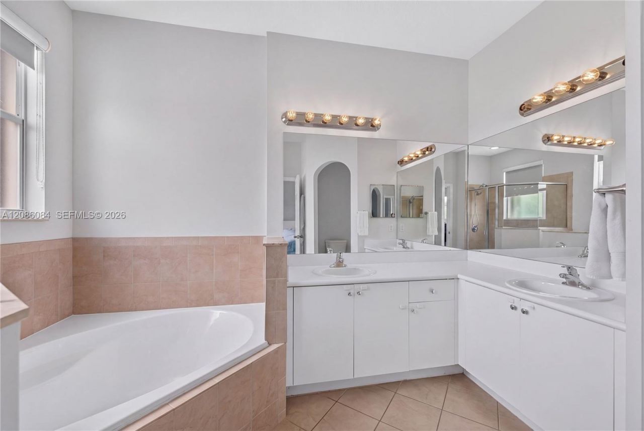 12956 SW 134th Ter, Miami, FL 33186 Photo
