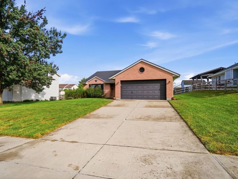 2072 Granny Smith Lane, Monroe, OH 45044 Photo 2