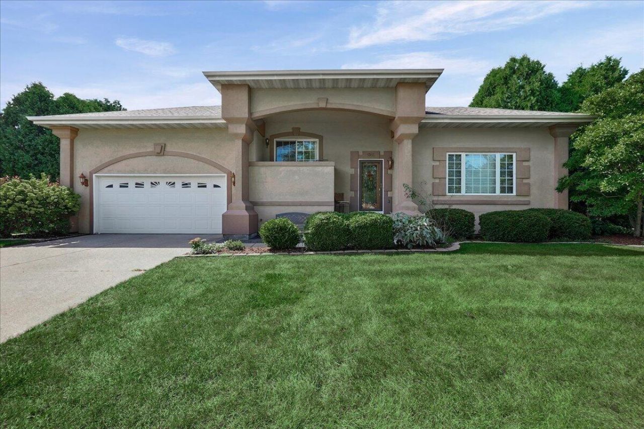 1315 Westbrook Drive, Crown Point, IN 46307 Main Photo